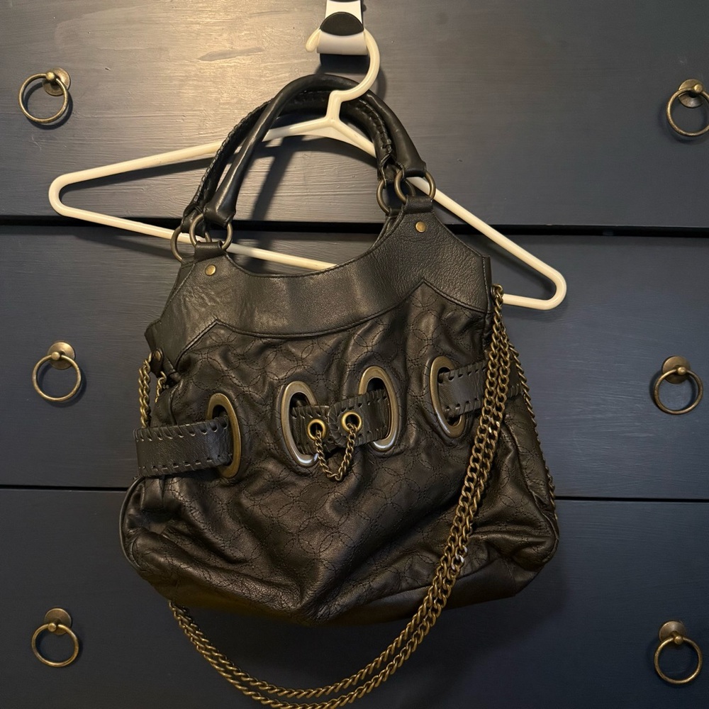 Fee’fe Black Leather and chain Handbag